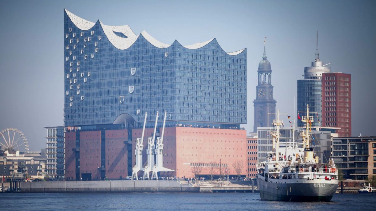 Hamburg Bleichen Sicht auf den Hafen