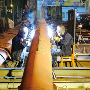 Schweißarbeiten auf der Peters Werft in Wewelsfleth